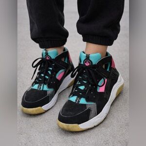Nike air flight huarache south beach shoes size 6Y